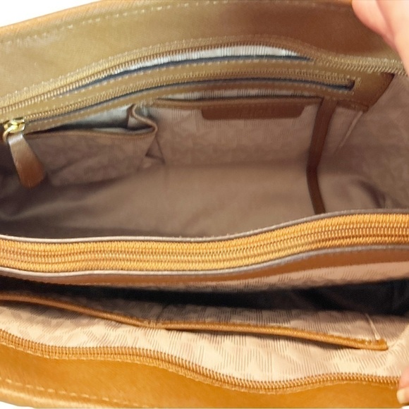 Michael Kors Acorn Chain Link Straps Tote Shoulder Bag Leather MSRP $378 NWT - Picture 8 of 9